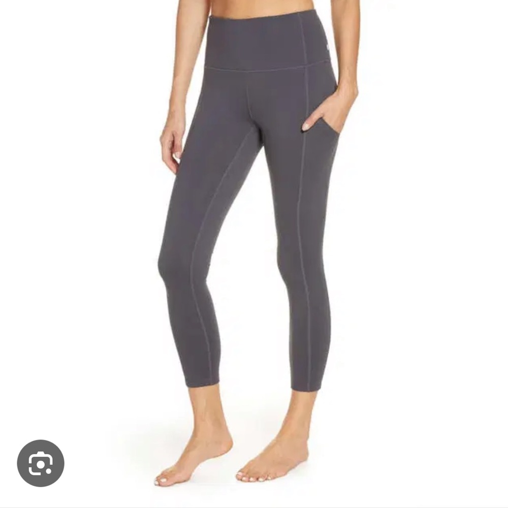 Zella Live In 7/8 leggings with pockets